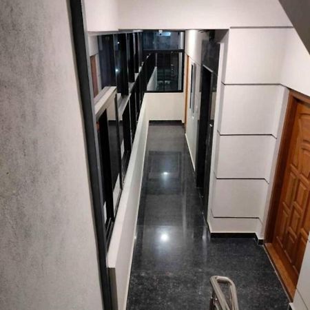 Golden Chariot 1Bhk Flat Manyata Tech Park 호텔 벵갈루루 외부 사진